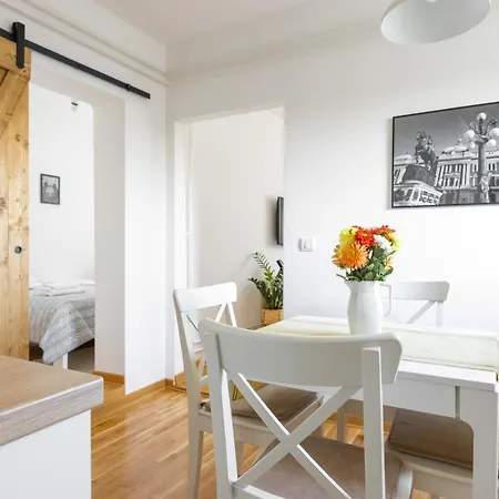 Apartment Artistique